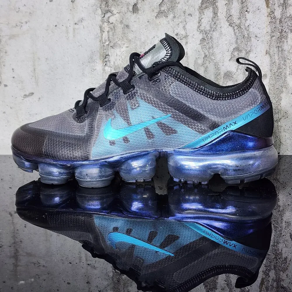 Nike Air VaporMax 2019 Throwback Future Black Size 7Y or 8.5 Women